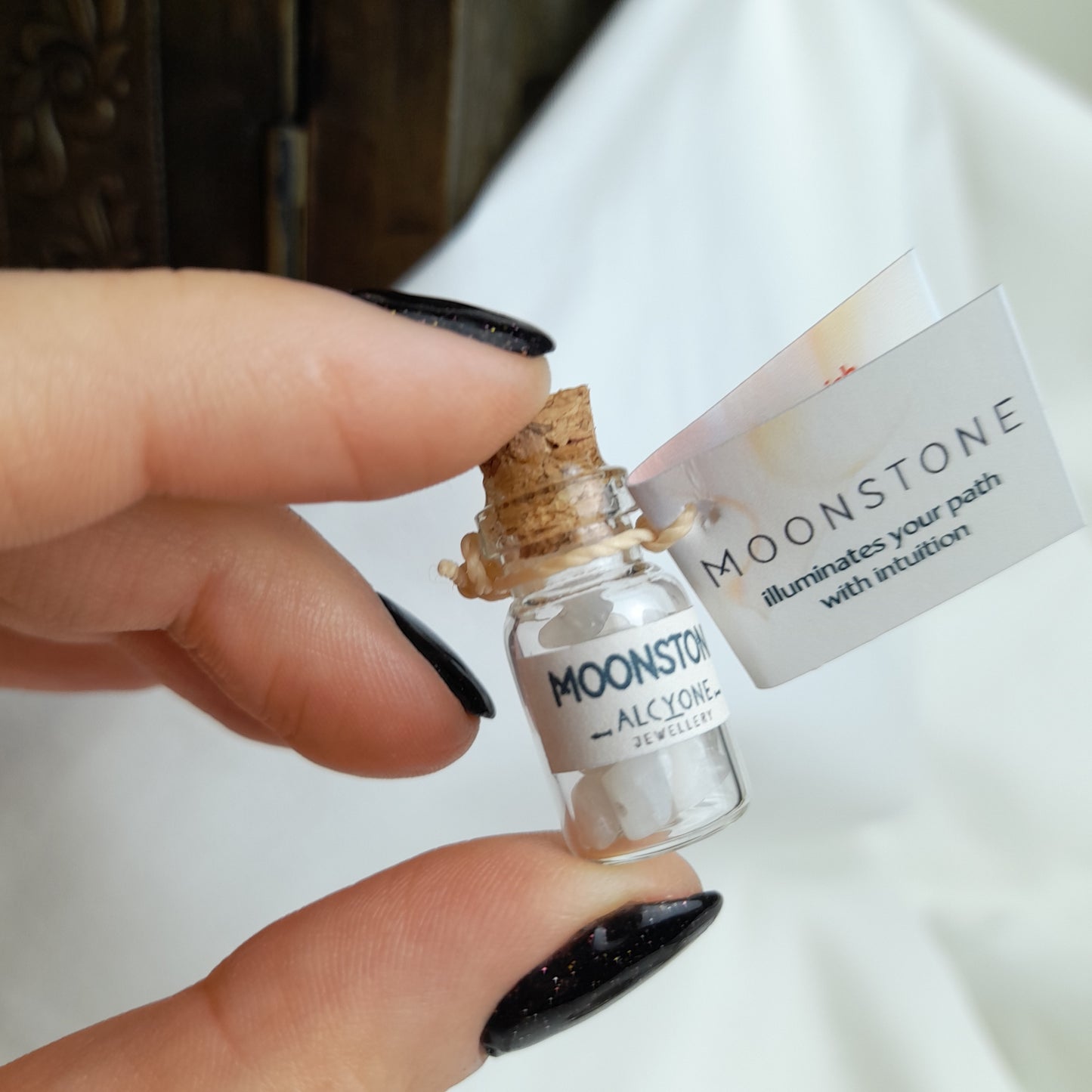 Wee Bottle: MOONSTONE
