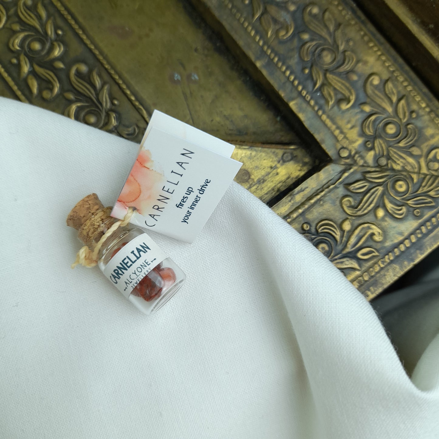 Wee Bottle: CARNELIAN