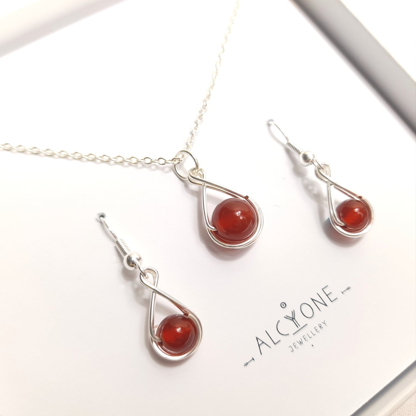 Carnelian Gift Set - BIRTHSTONE OF ARIES