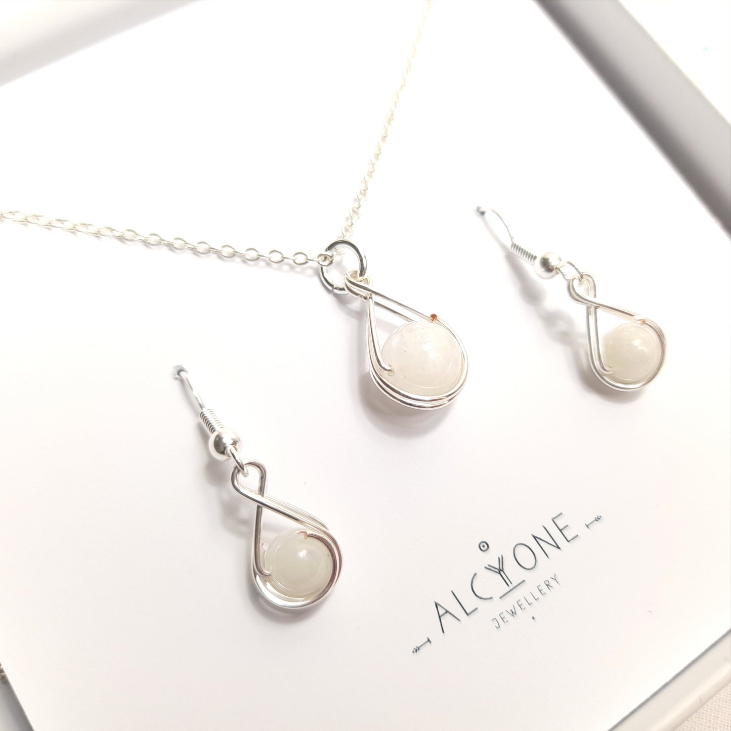 Moonstone Gift Set - BIRTHSTONE OF CANCER