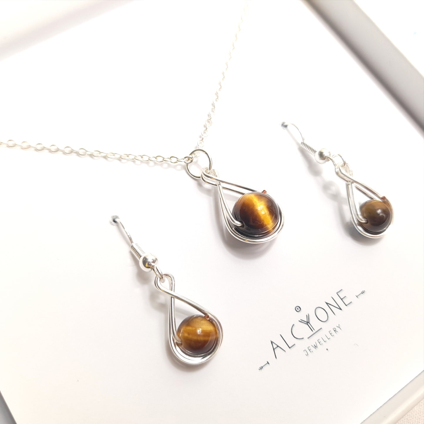 Tiger's Eye Gift Set - BIRTHSTONE OF GEMINI