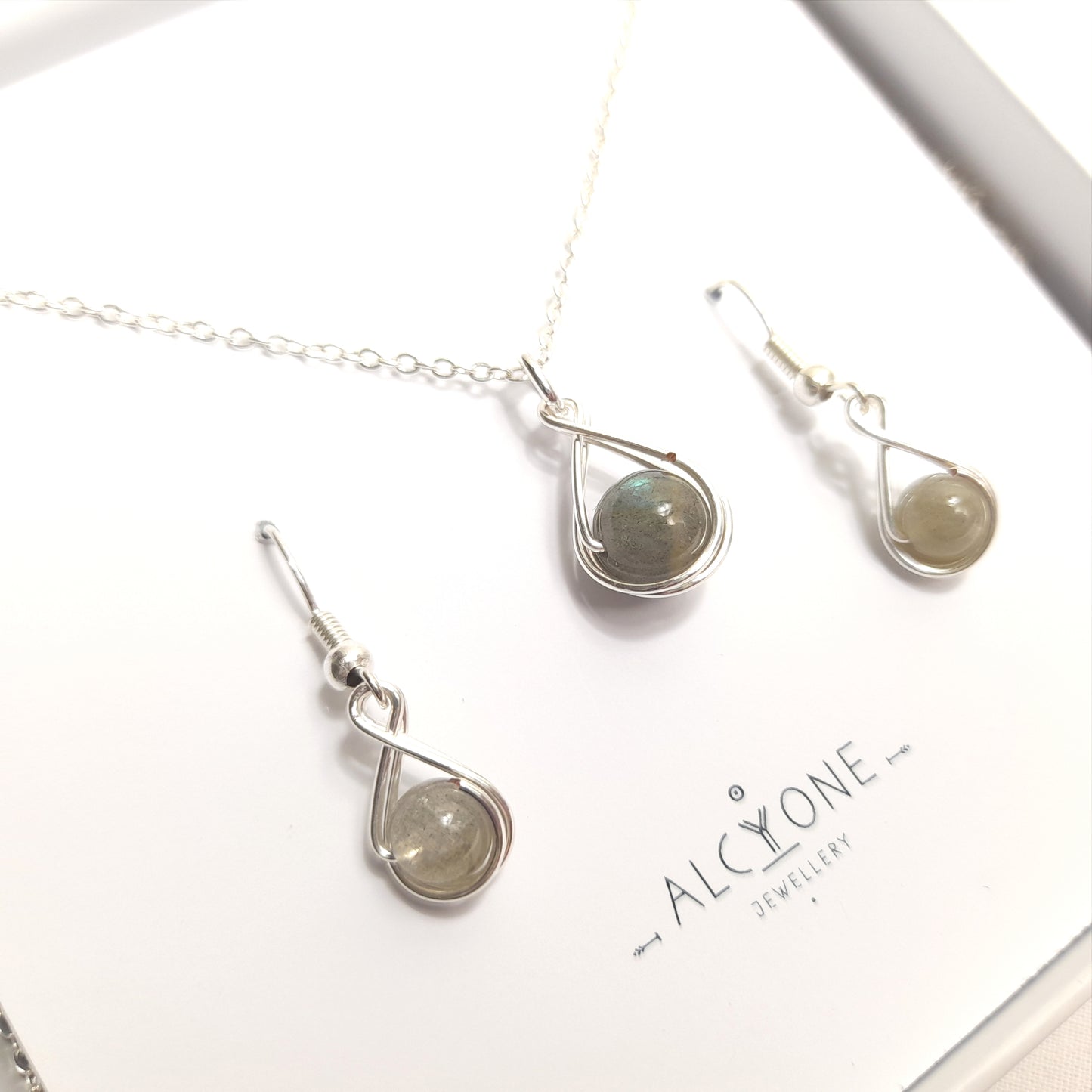 Labradorite Gift Set - BIRTHSTONE OF LIBRA