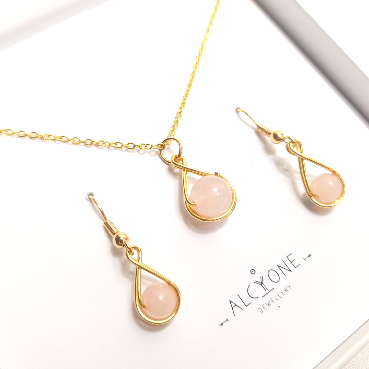 Rose Quartz Gift Set - BIRTHSTONE OF TAURUS