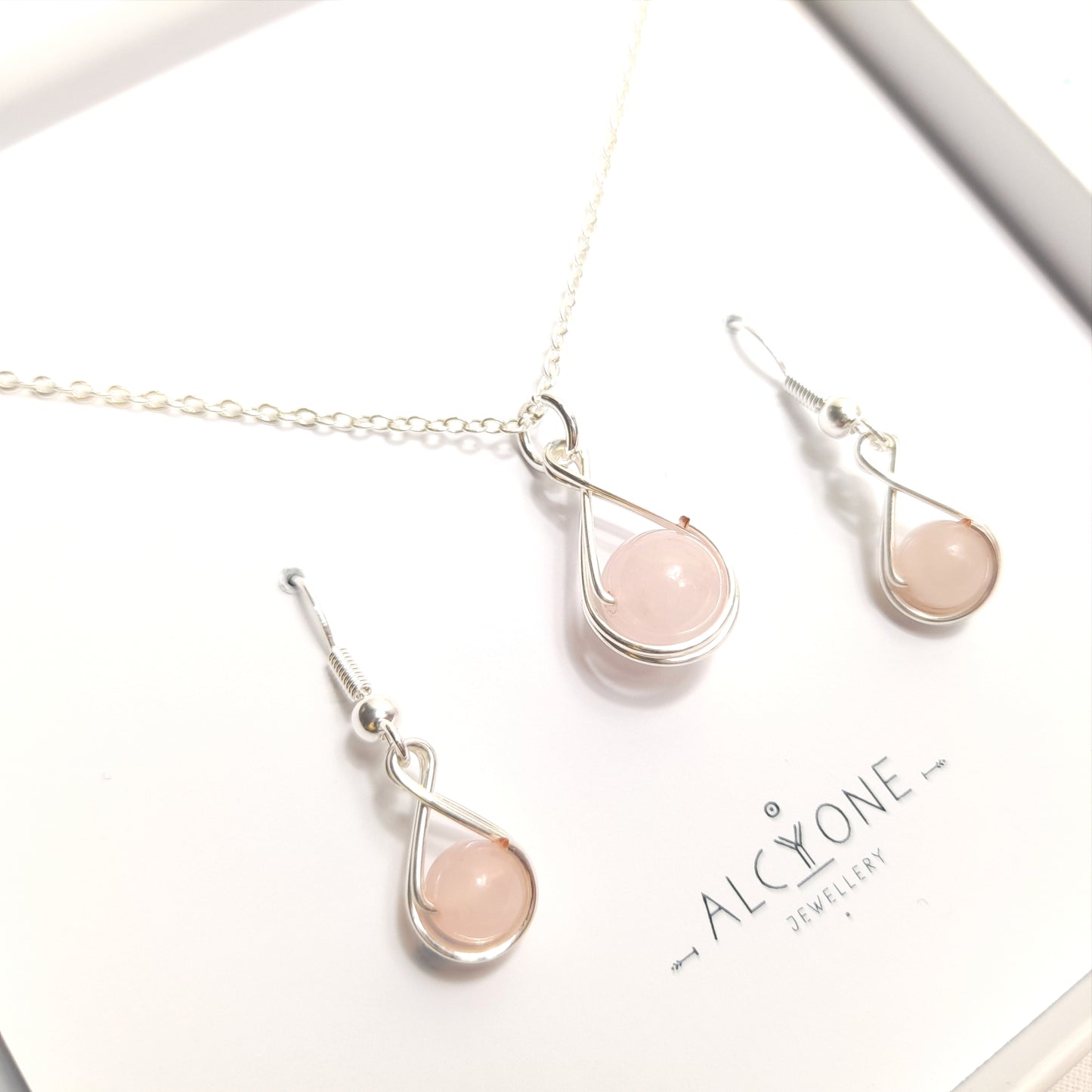 Rose Quartz Gift Set - BIRTHSTONE OF TAURUS