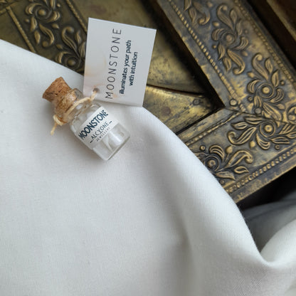 Wee Bottle: MOONSTONE