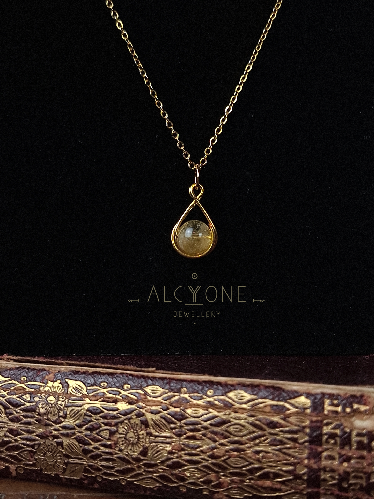 Spellnote Necklace ✦ Citrine