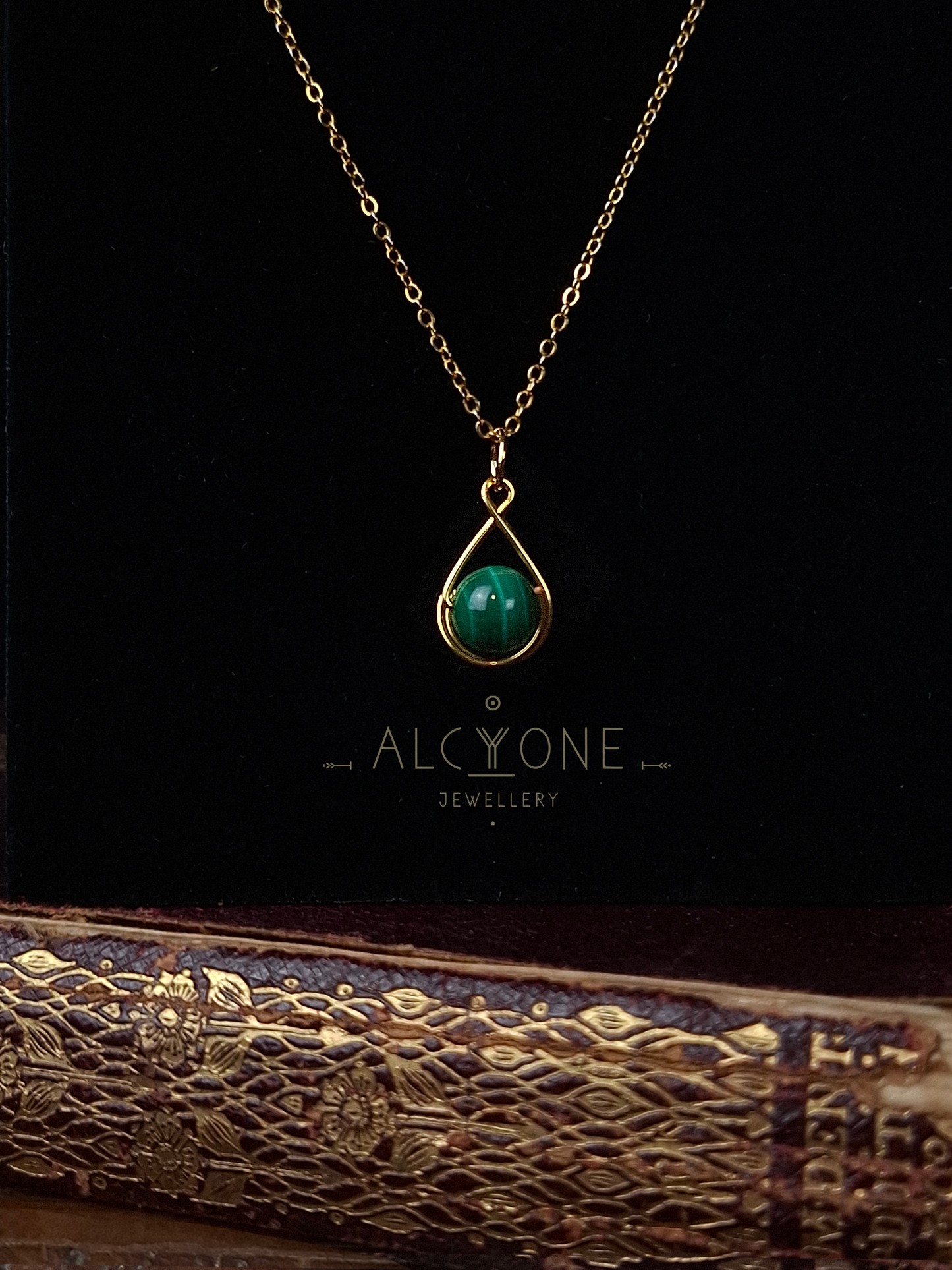 Spellnote Necklace ✦ Malachite